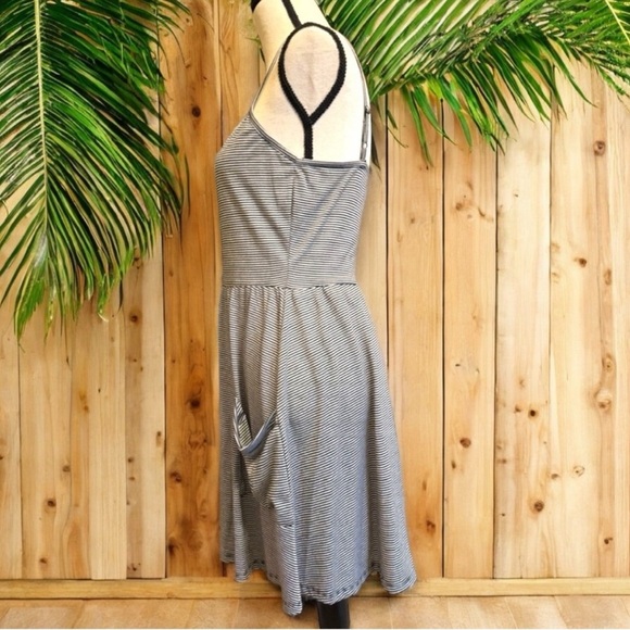 Y2K WEAVERS Mini Stripe Spaghetti Strap Dress - Medium - Picture 4 of 11